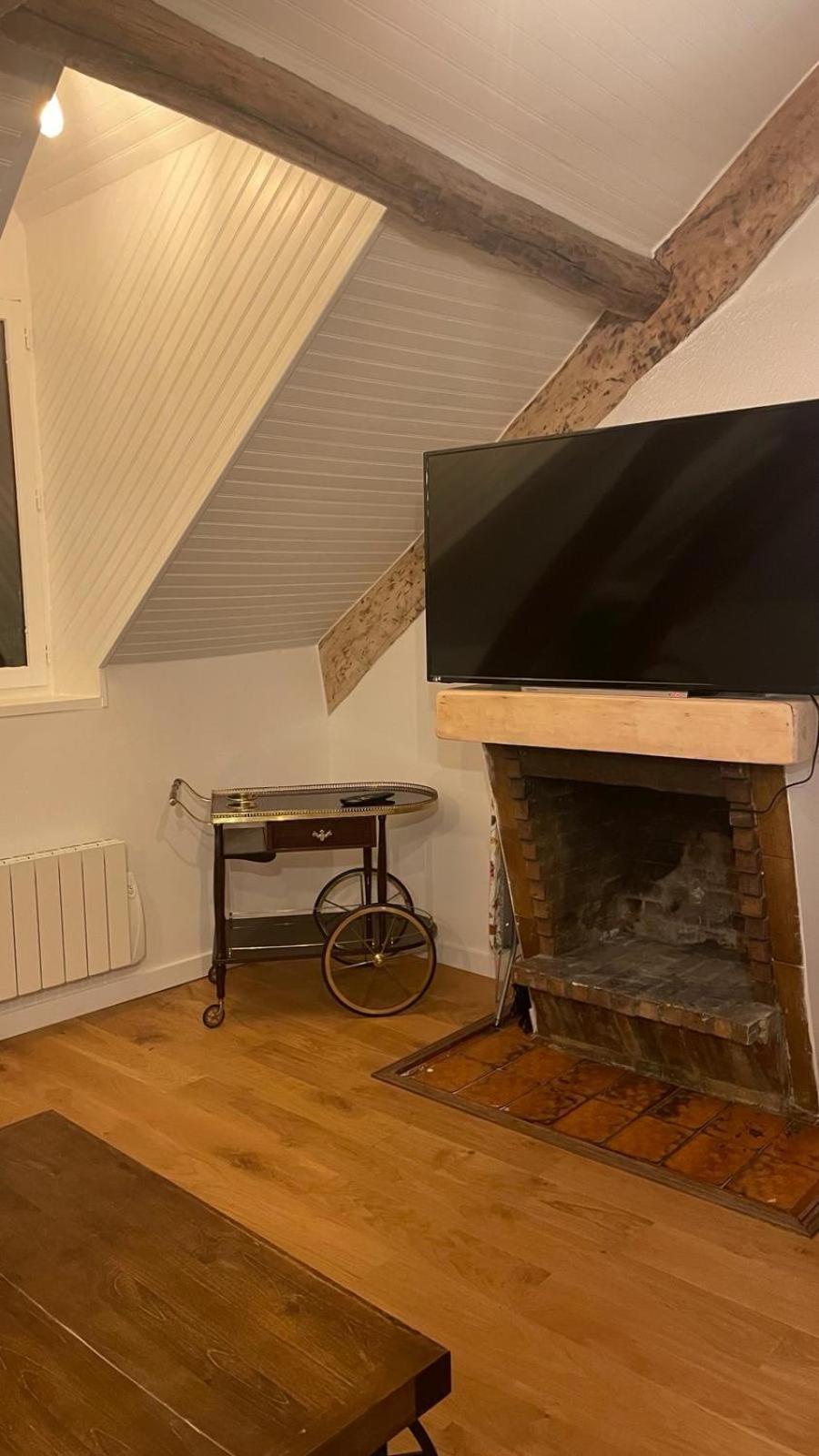 Appartement Aeroport Orly อติส-มงส์ ภายนอก รูปภาพ